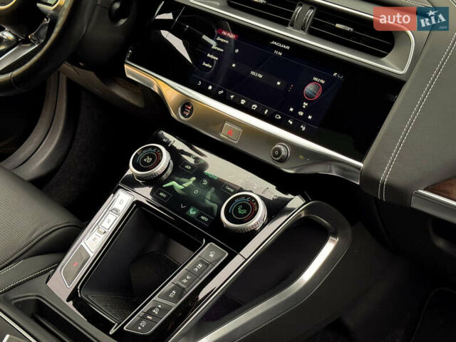 Черный Ягуар I-Pace, объемом двигателя 0 л и пробегом 138 тыс. км за 24500 $, фото 53 на Automoto.ua