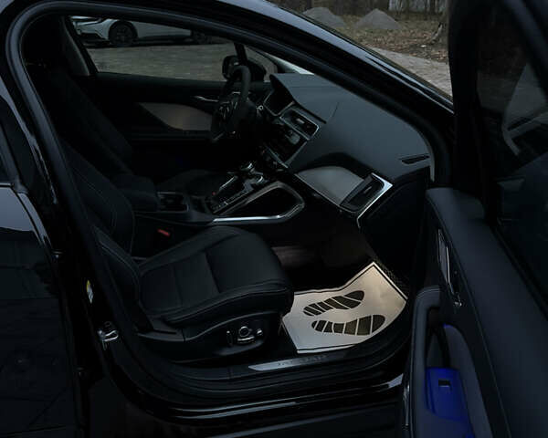 Черный Ягуар I-Pace, объемом двигателя 0 л и пробегом 69 тыс. км за 29900 $, фото 25 на Automoto.ua