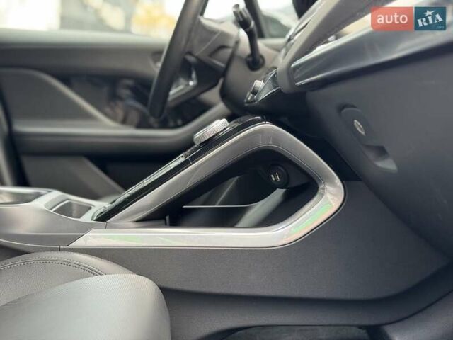 Черный Ягуар I-Pace, объемом двигателя 0 л и пробегом 95 тыс. км за 21500 $, фото 15 на Automoto.ua