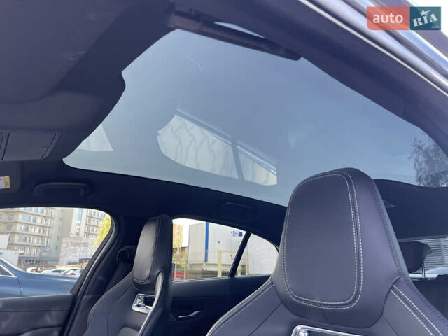Черный Ягуар I-Pace, объемом двигателя 0 л и пробегом 102 тыс. км за 24990 $, фото 9 на Automoto.ua