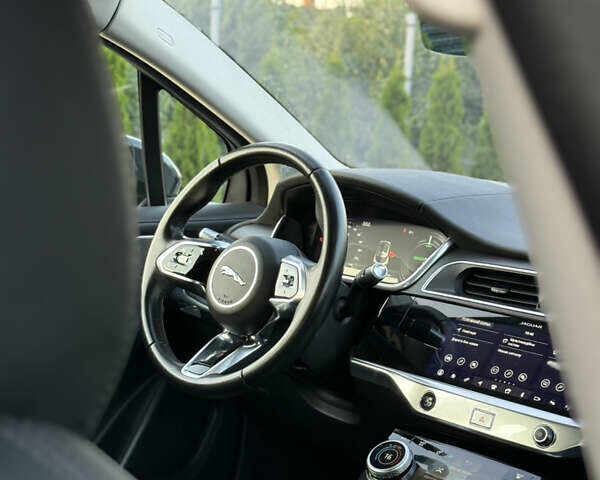 Черный Ягуар I-Pace, объемом двигателя 0 л и пробегом 133 тыс. км за 21500 $, фото 13 на Automoto.ua