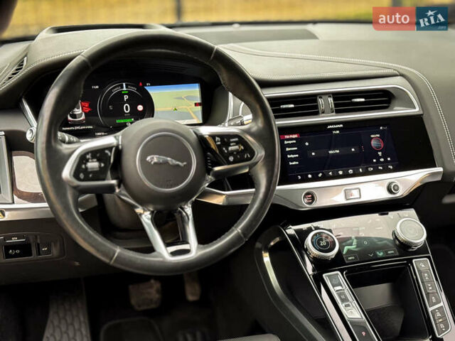 Черный Ягуар I-Pace, объемом двигателя 0 л и пробегом 138 тыс. км за 24500 $, фото 67 на Automoto.ua