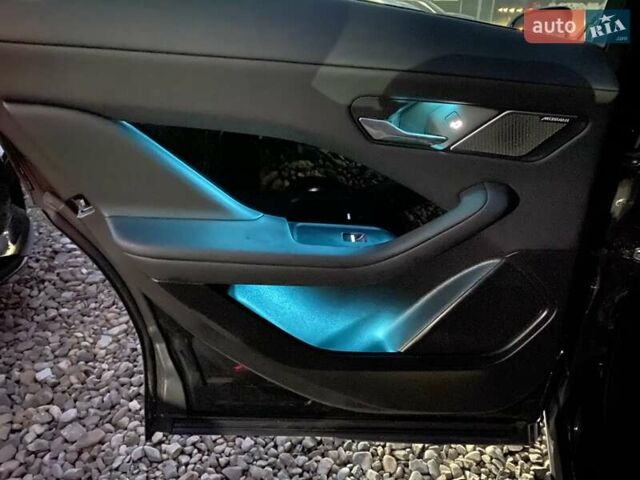 Черный Ягуар I-Pace, объемом двигателя 0 л и пробегом 90 тыс. км за 26900 $, фото 81 на Automoto.ua