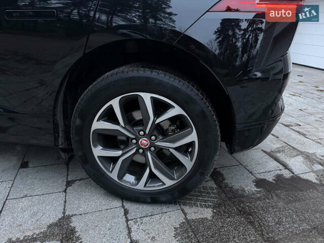 Черный Ягуар I-Pace, объемом двигателя 0 л и пробегом 69 тыс. км за 29900 $, фото 5 на Automoto.ua