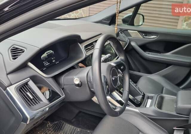 Черный Ягуар I-Pace, объемом двигателя 0 л и пробегом 44 тыс. км за 24900 $, фото 24 на Automoto.ua