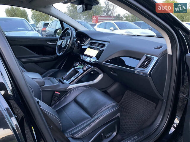 Черный Ягуар I-Pace, объемом двигателя 0 л и пробегом 120 тыс. км за 25900 $, фото 134 на Automoto.ua