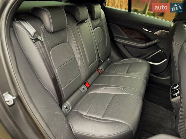 Черный Ягуар I-Pace, объемом двигателя 0 л и пробегом 138 тыс. км за 24500 $, фото 57 на Automoto.ua
