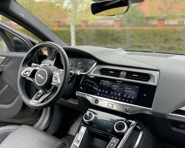 Черный Ягуар I-Pace, объемом двигателя 0 л и пробегом 44 тыс. км за 27900 $, фото 18 на Automoto.ua