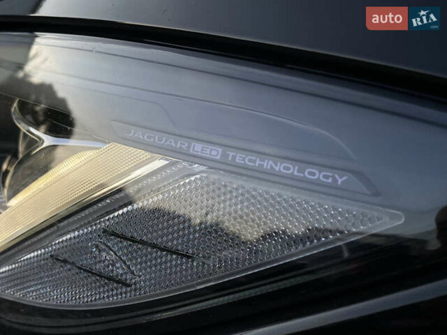 Черный Ягуар I-Pace, объемом двигателя 0 л и пробегом 120 тыс. км за 25900 $, фото 27 на Automoto.ua