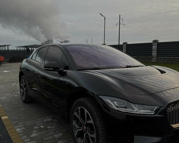 Черный Ягуар I-Pace, объемом двигателя 0 л и пробегом 115 тыс. км за 26800 $, фото 1 на Automoto.ua