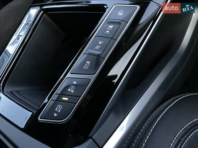 Черный Ягуар I-Pace, объемом двигателя 0 л и пробегом 120 тыс. км за 24900 $, фото 104 на Automoto.ua