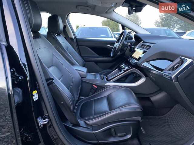 Черный Ягуар I-Pace, объемом двигателя 0 л и пробегом 120 тыс. км за 24900 $, фото 135 на Automoto.ua