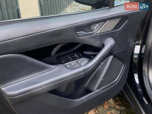 Черный Ягуар I-Pace, объемом двигателя 0 л и пробегом 107 тыс. км за 21900 $, фото 10 на Automoto.ua
