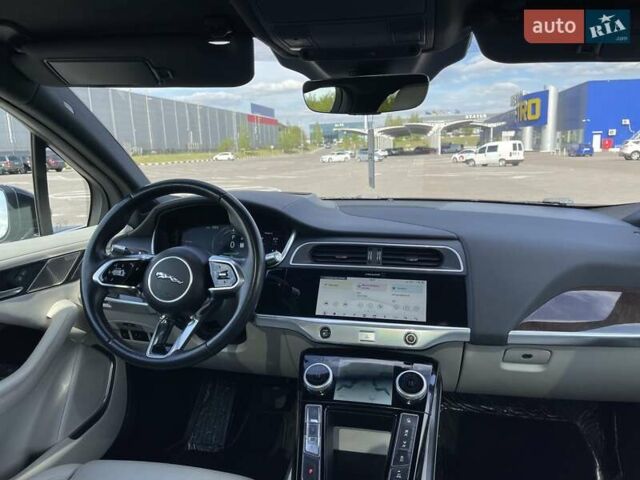 Черный Ягуар I-Pace, объемом двигателя 0 л и пробегом 98 тыс. км за 23900 $, фото 50 на Automoto.ua