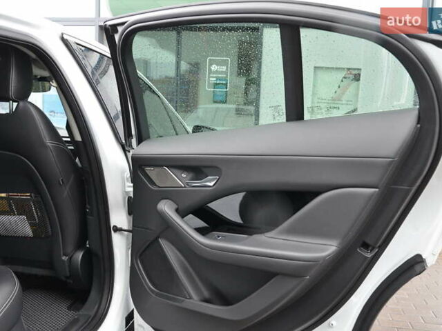 Черный Ягуар I-Pace, объемом двигателя 0 л и пробегом 49 тыс. км за 29900 $, фото 39 на Automoto.ua