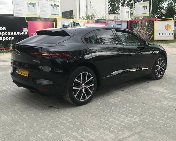 Черный Ягуар I-Pace, объемом двигателя 0 л и пробегом 56 тыс. км за 31000 $, фото 4 на Automoto.ua