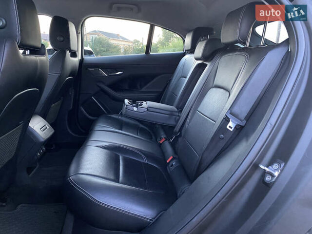Черный Ягуар I-Pace, объемом двигателя 0 л и пробегом 120 тыс. км за 25900 $, фото 120 на Automoto.ua