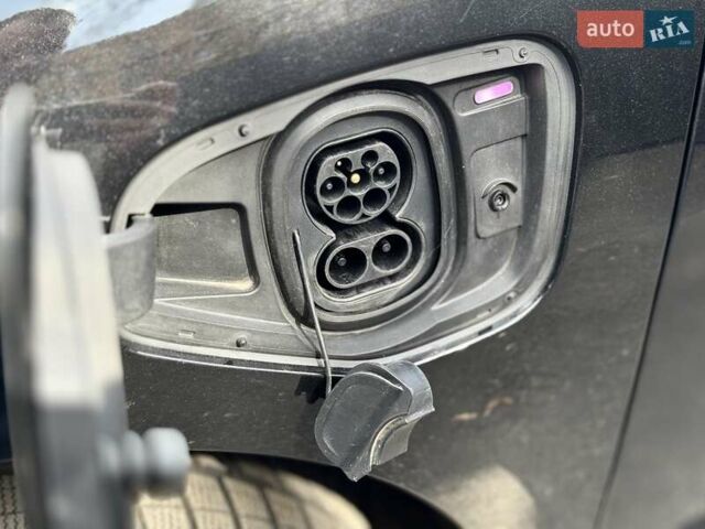 Черный Ягуар I-Pace, объемом двигателя 0 л и пробегом 95 тыс. км за 21500 $, фото 19 на Automoto.ua