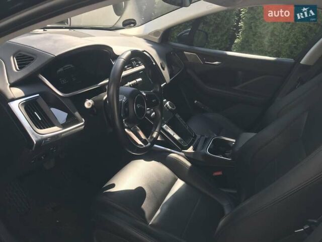 Черный Ягуар I-Pace, объемом двигателя 0 л и пробегом 210 тыс. км за 32000 $, фото 4 на Automoto.ua