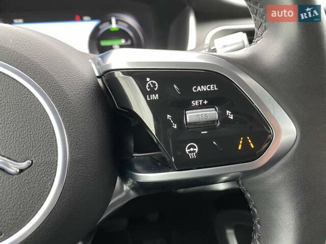 Черный Ягуар I-Pace, объемом двигателя 0 л и пробегом 98 тыс. км за 25200 $, фото 6 на Automoto.ua