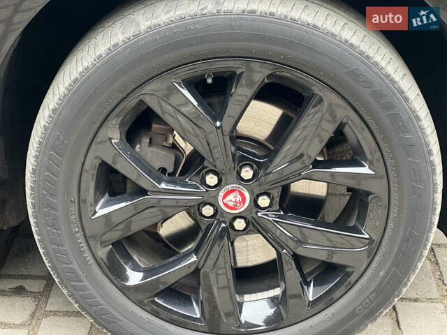 Черный Ягуар I-Pace, объемом двигателя 0 л и пробегом 143 тыс. км за 20500 $, фото 70 на Automoto.ua