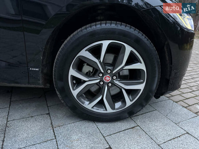 Черный Ягуар I-Pace, объемом двигателя 0 л и пробегом 69 тыс. км за 29900 $, фото 10 на Automoto.ua