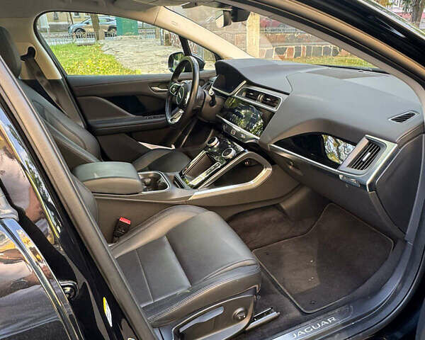 Черный Ягуар I-Pace, объемом двигателя 0 л и пробегом 97 тыс. км за 23000 $, фото 5 на Automoto.ua