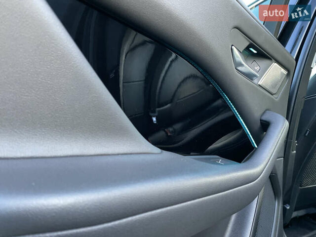 Черный Ягуар I-Pace, объемом двигателя 0 л и пробегом 120 тыс. км за 25900 $, фото 115 на Automoto.ua