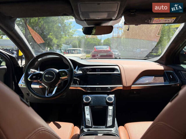 Черный Ягуар I-Pace, объемом двигателя 0 л и пробегом 77 тыс. км за 32000 $, фото 6 на Automoto.ua