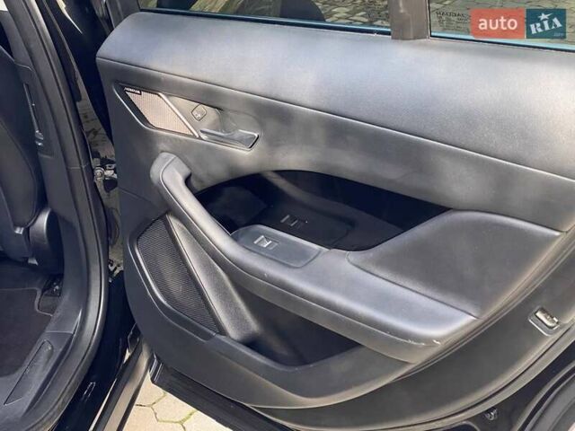 Черный Ягуар I-Pace, объемом двигателя 0 л и пробегом 107 тыс. км за 21900 $, фото 20 на Automoto.ua