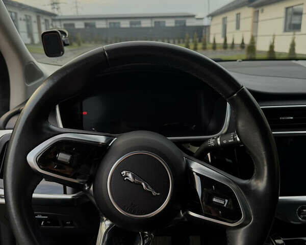 Черный Ягуар I-Pace, объемом двигателя 0 л и пробегом 115 тыс. км за 26800 $, фото 7 на Automoto.ua
