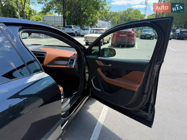 Черный Ягуар I-Pace, объемом двигателя 0 л и пробегом 77 тыс. км за 34900 $, фото 4 на Automoto.ua