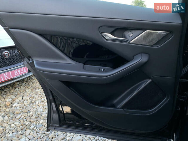 Черный Ягуар I-Pace, объемом двигателя 0 л и пробегом 120 тыс. км за 25900 $, фото 112 на Automoto.ua