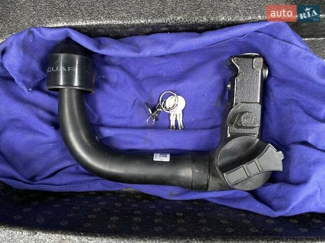 Черный Ягуар I-Pace, объемом двигателя 0 л и пробегом 98 тыс. км за 25200 $, фото 80 на Automoto.ua