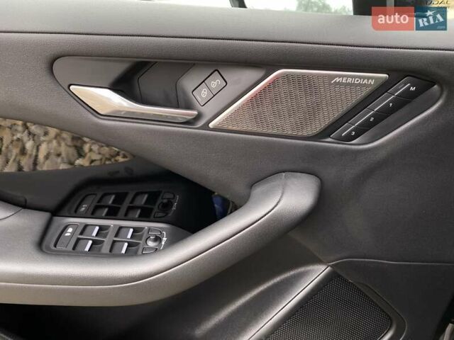Черный Ягуар I-Pace, объемом двигателя 0 л и пробегом 98 тыс. км за 25200 $, фото 29 на Automoto.ua