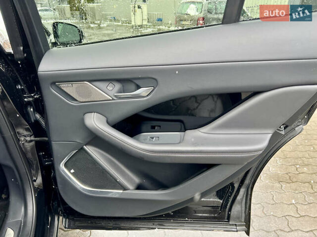 Черный Ягуар I-Pace, объемом двигателя 0 л и пробегом 116 тыс. км за 23990 $, фото 29 на Automoto.ua