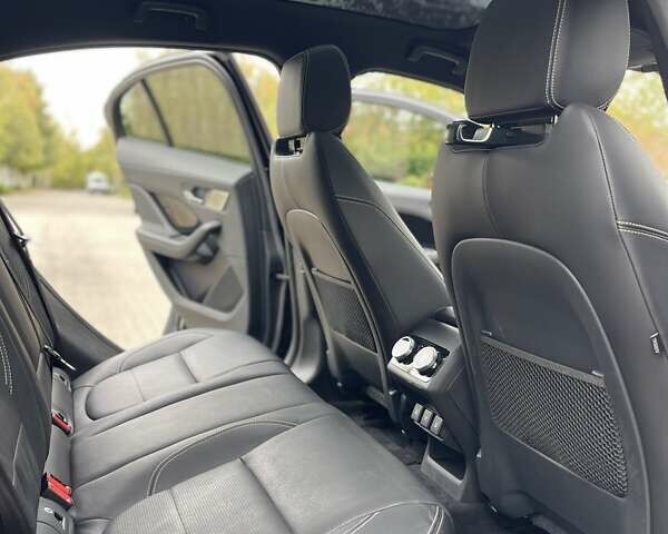 Черный Ягуар I-Pace, объемом двигателя 0 л и пробегом 45 тыс. км за 26900 $, фото 23 на Automoto.ua