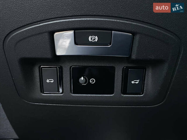 Черный Ягуар I-Pace, объемом двигателя 0 л и пробегом 120 тыс. км за 25900 $, фото 47 на Automoto.ua