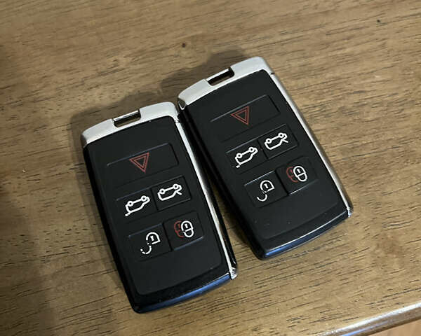 Черный Ягуар I-Pace, объемом двигателя 0 л и пробегом 116 тыс. км за 23990 $, фото 50 на Automoto.ua