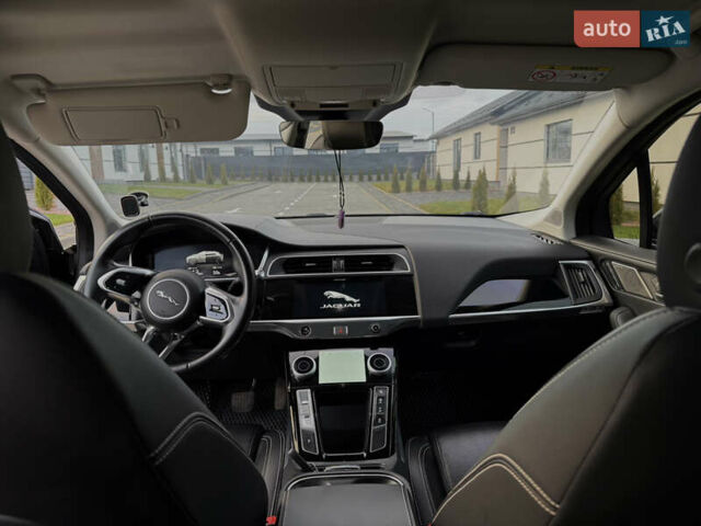 Черный Ягуар I-Pace, объемом двигателя 0 л и пробегом 115 тыс. км за 26800 $, фото 39 на Automoto.ua