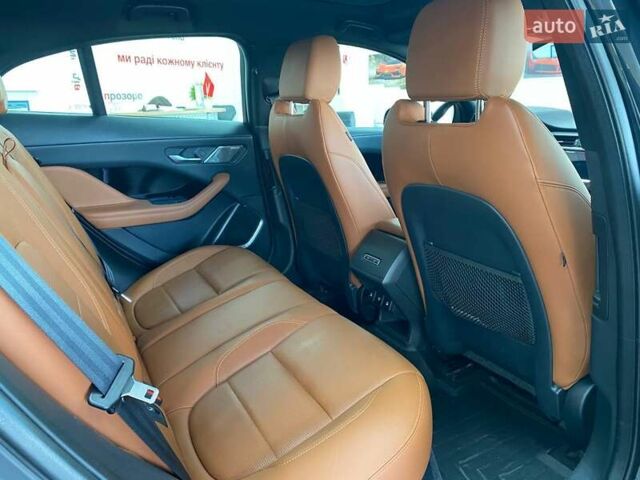 Черный Ягуар I-Pace, объемом двигателя 0 л и пробегом 73 тыс. км за 33990 $, фото 25 на Automoto.ua