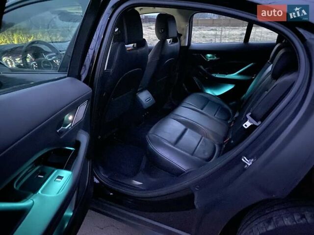 Черный Ягуар I-Pace, объемом двигателя 0 л и пробегом 98 тыс. км за 25200 $, фото 74 на Automoto.ua