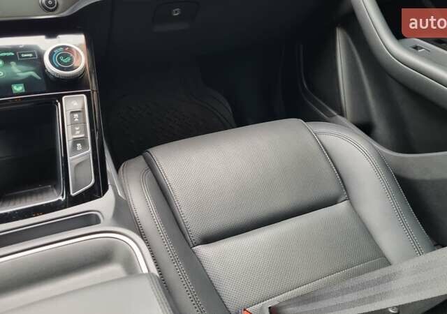 Черный Ягуар I-Pace, объемом двигателя 0 л и пробегом 44 тыс. км за 24900 $, фото 41 на Automoto.ua