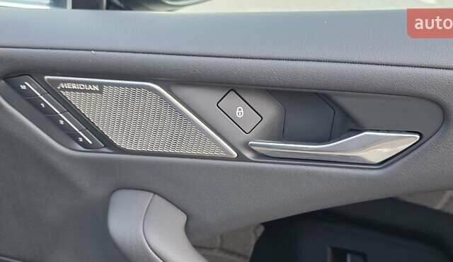 Черный Ягуар I-Pace, объемом двигателя 0 л и пробегом 94 тыс. км за 23500 $, фото 74 на Automoto.ua