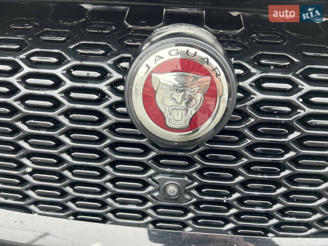 Черный Ягуар I-Pace, объемом двигателя 0 л и пробегом 116 тыс. км за 23990 $, фото 17 на Automoto.ua