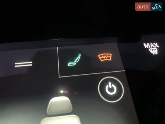 Черный Ягуар I-Pace, объемом двигателя 0 л и пробегом 90 тыс. км за 26900 $, фото 9 на Automoto.ua