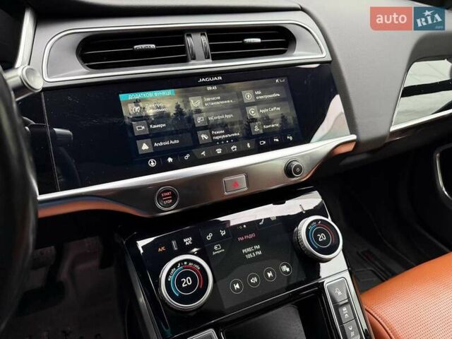 Чорний Ягуар I-Pace, об'ємом двигуна 0 л та пробігом 75 тис. км за 32990 $, фото 25 на Automoto.ua