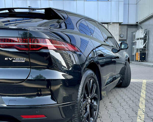 Черный Ягуар I-Pace, объемом двигателя 0 л и пробегом 102 тыс. км за 24990 $, фото 6 на Automoto.ua