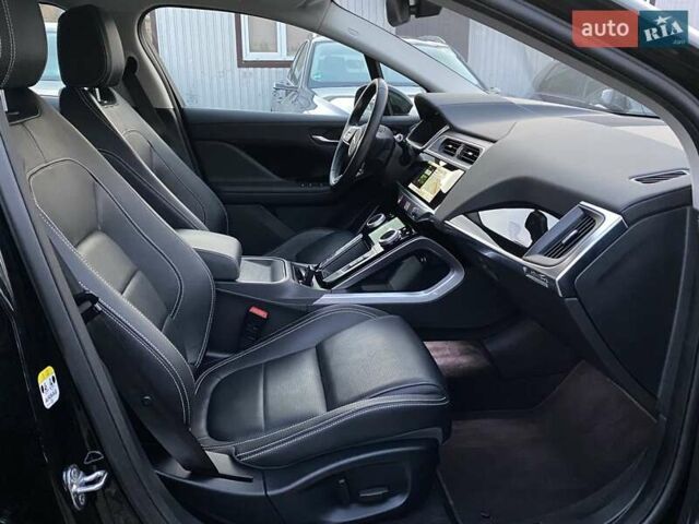 Черный Ягуар I-Pace, объемом двигателя 0 л и пробегом 90 тыс. км за 26900 $, фото 86 на Automoto.ua