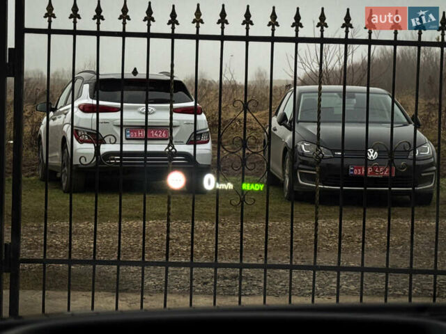 Черный Ягуар I-Pace, объемом двигателя 0 л и пробегом 138 тыс. км за 24500 $, фото 85 на Automoto.ua